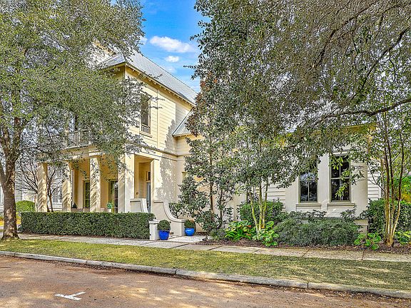 4th image of 49 Jane Jacobs St