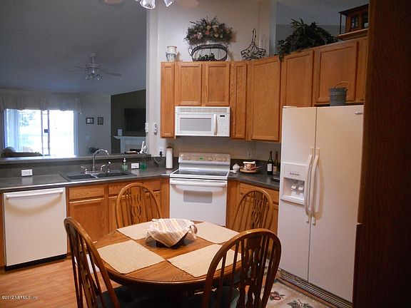 2nd image of 14147 Crestwick Drive W