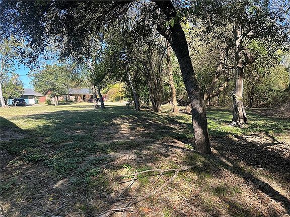 2nd image of 2121 Manning Way