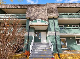 315 E Southampton Dr SW #1216, Calgary, AB T2W2T6