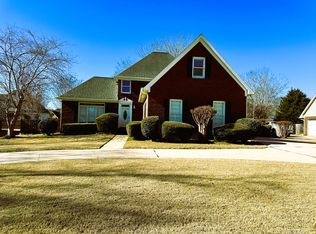 110 Victoria Ave, Trussville, AL 35173
