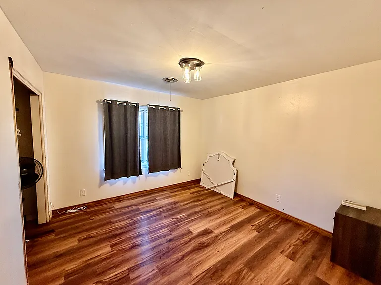 717 Dallas St — Photo 12