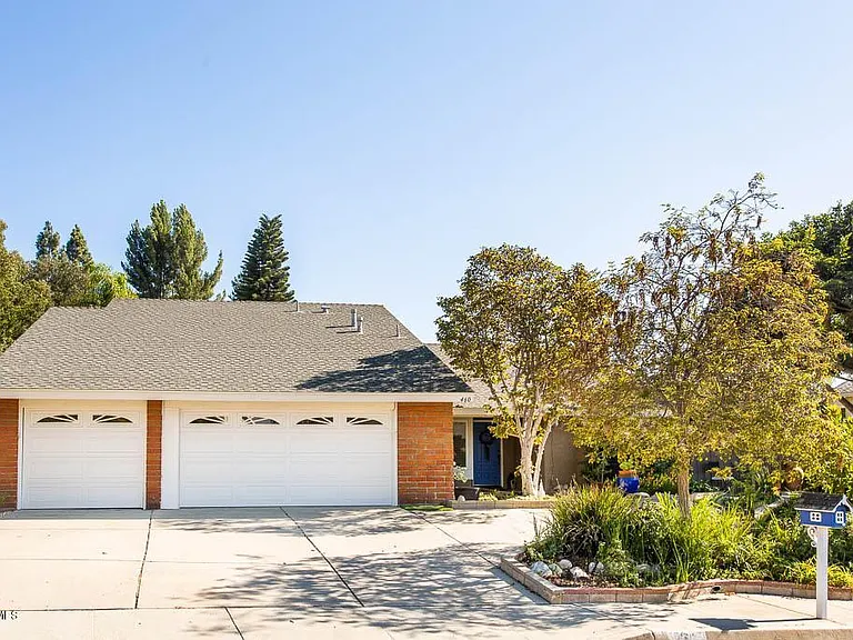 460 Phlox Ct — Photo 2