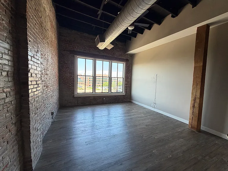 1808 Chouteau Ave — Photo 20