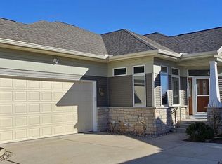 440 Grandview Drive, Waunakee, WI