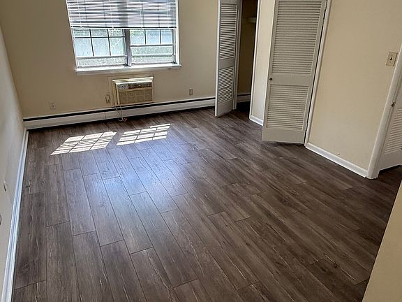 2nd image of 37 E Montgomery Ave #10