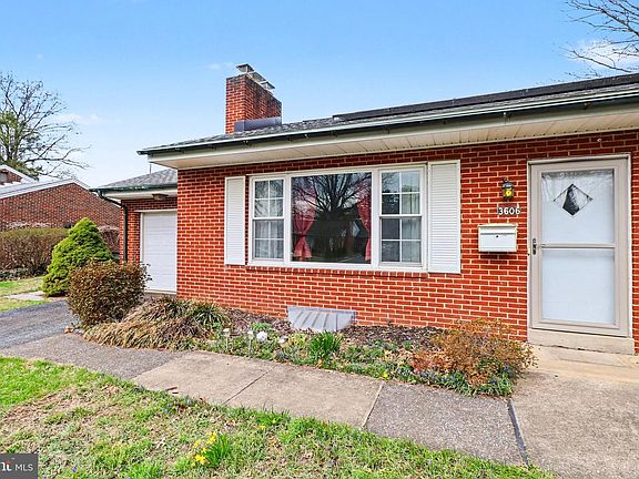 3rd image of 3606 Bonnyview Rd