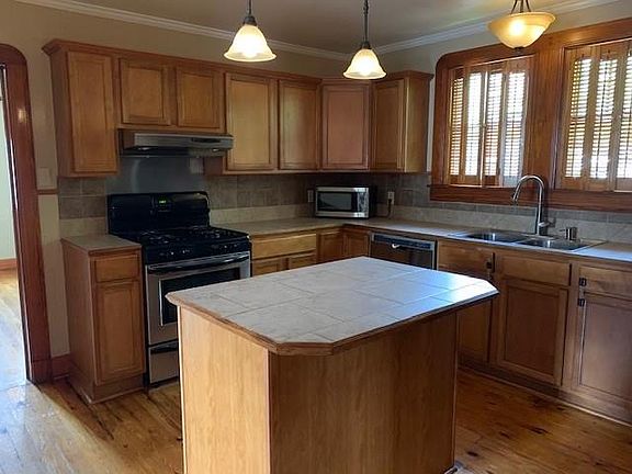 4th image of 609 Brown Ave