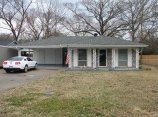 826 Parker Rd, Russellville, AR 72801