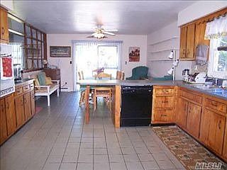 3rd image of 17 W Denis Ln