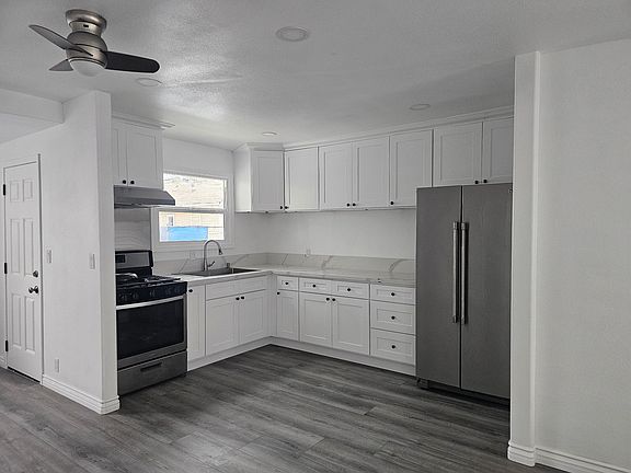 4th image of 1092 Gardenia Ave