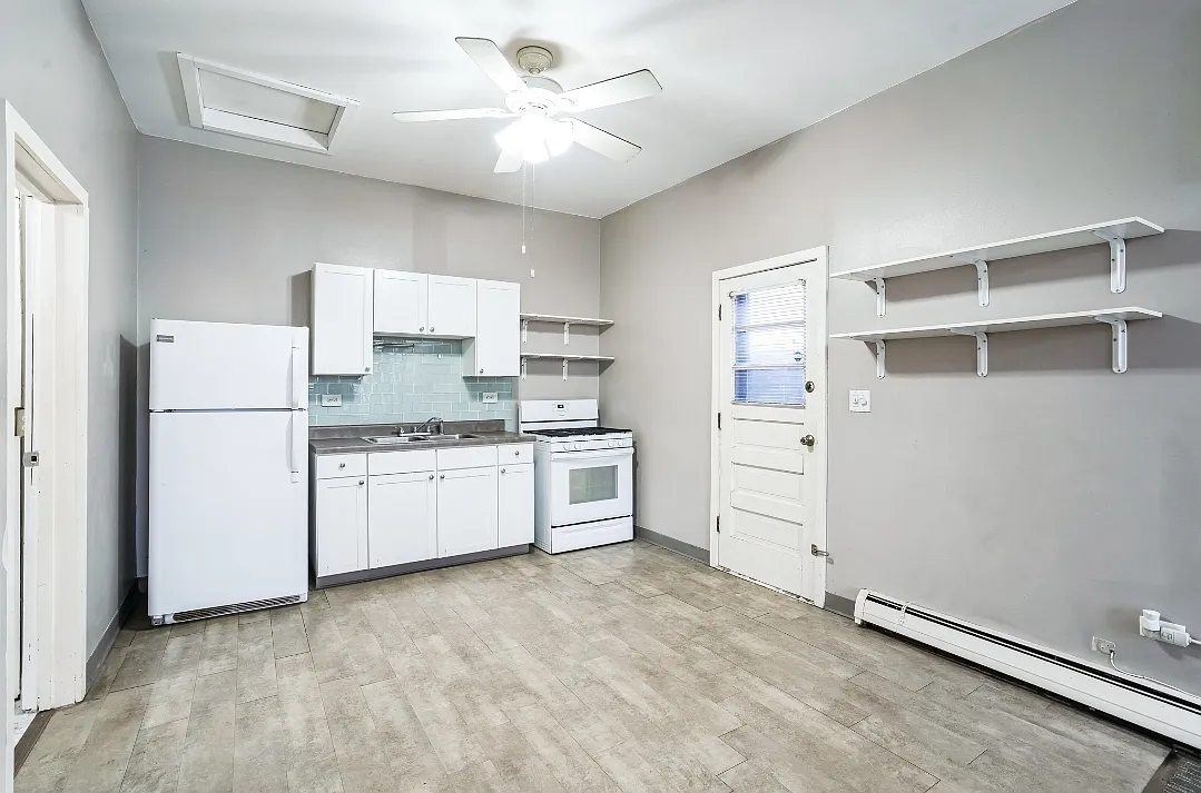 1 bed, 800 sqft, $1,440 — Photo 1