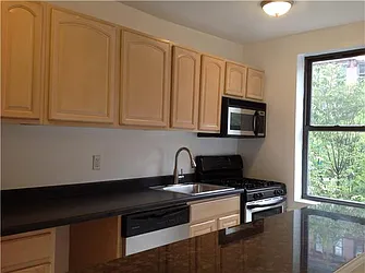 Rented by R New York