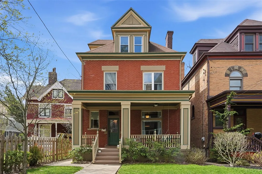 430 Stratton Ln photo 1