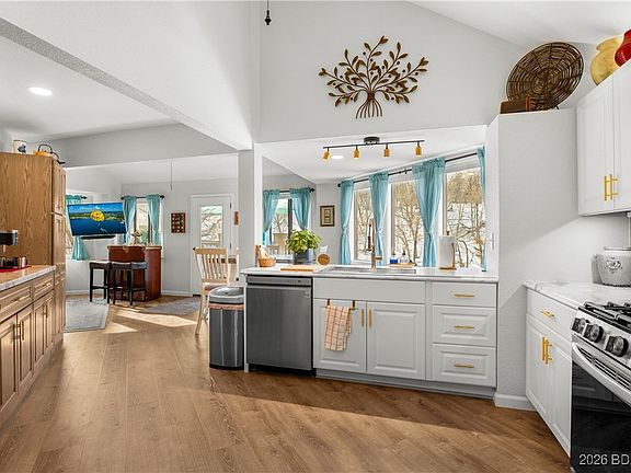 3rd image of 1118 Rachel Rd #35