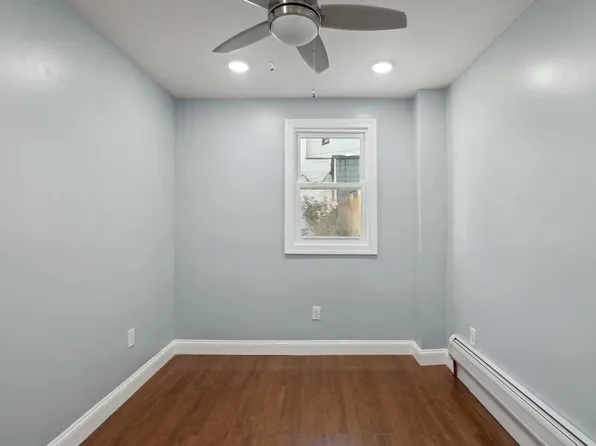 4 Garrison Avenue image 17 of 25