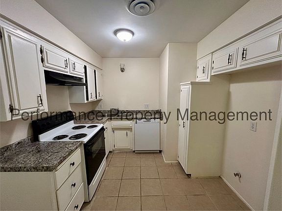 4th image of 3817 K St #B