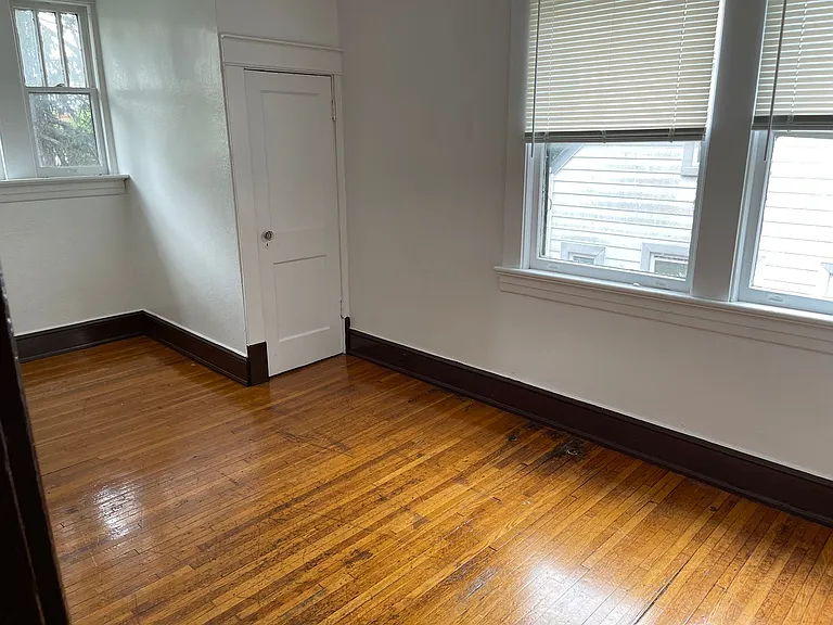 626 Park Ln — Photo 10