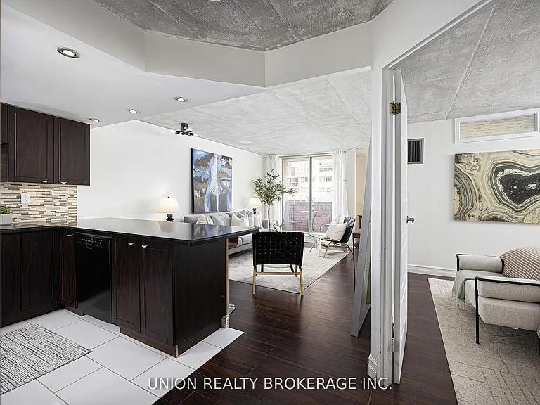 60 Homewood Ave #208 — Photo 3