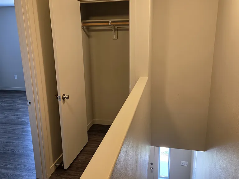 213 Merrick Ave — Photo 8
