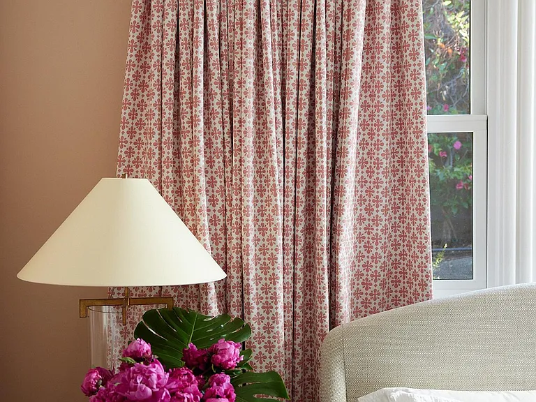 'Garden Bedroom' - King Size bedroom at the back of the house with windows framed with flowering bougainvillea and succulents. Large closet outfitted with hang bar and rod.
This bedroom could also be a great Au Pair or MIL suite or study.
