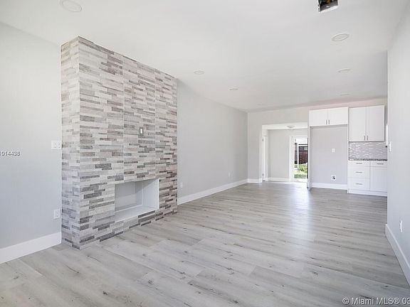 Front Unit Living Dining Area