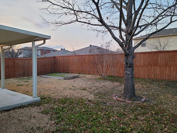 3rd image of 3106 Creekwood Dr