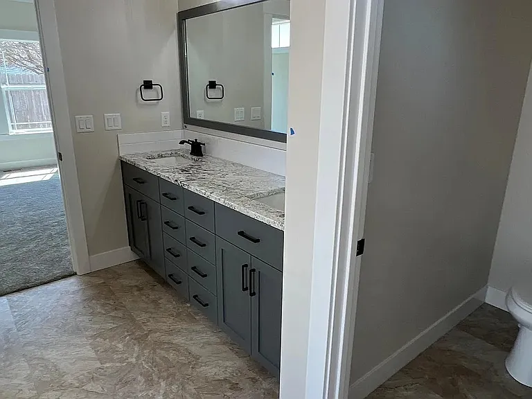 1105 SW Camille Dr — Photo 12