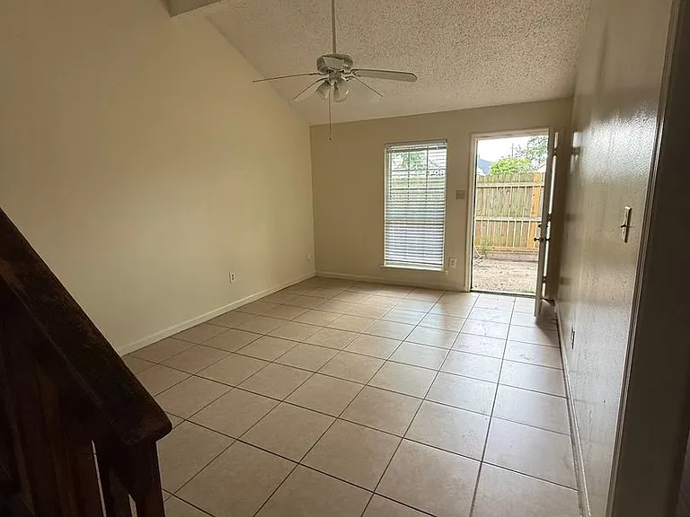 8216B Governor Dr — Photo 13