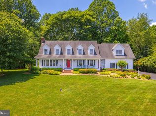 405 Fairleigh Ct, Tracys Landing, MD 20779