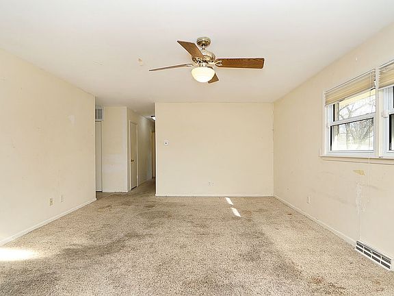 5th image of 1741 Cassell Rd