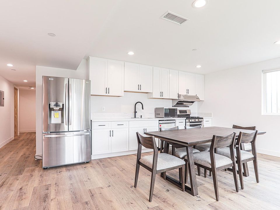 1st image of 1545 W 36th Pl #B