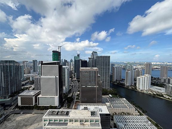 4th image of 950 Brickell Bay Dr APT 5202