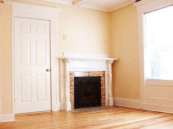 5th image of 108 N Winooski Ave APT A