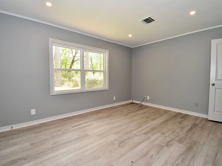 1309 Robinette Dr — Photo 8