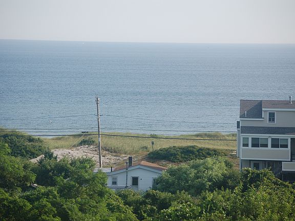3rd image of 24 Scott Dr