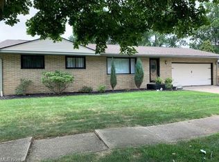 2701 Mohican Dr, Dover, OH 44622