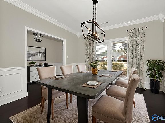 3rd image of 2603 Edgerton Dr SE