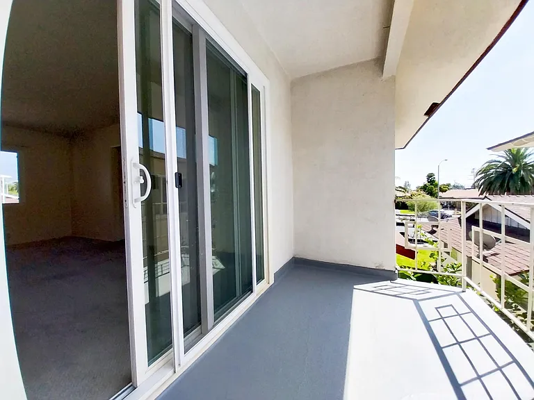 2937 N Garey Ave — Photo 20
