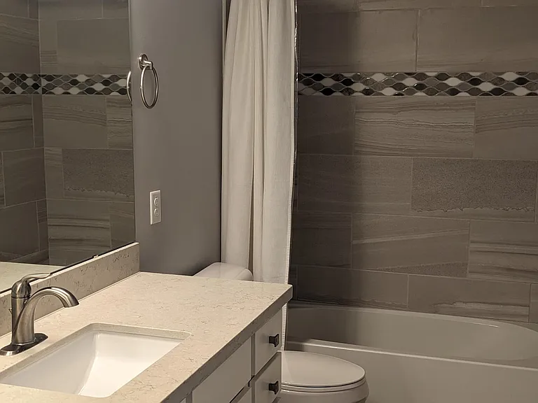 1883 Kensington Ct — Photo 10