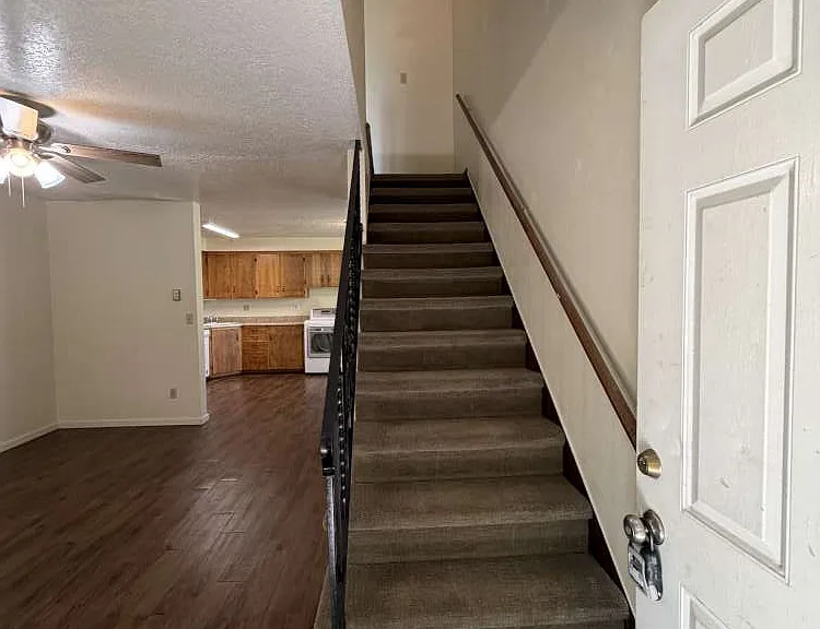 1058 N 250 W #3 — Photo 8