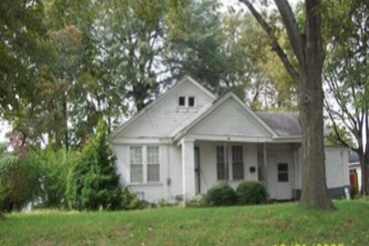 2nd image of 411 S 2nd St