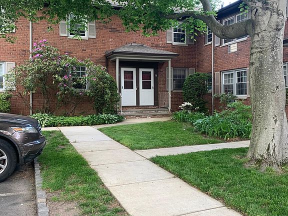 5th image of 38 Lakeside Dr #38A