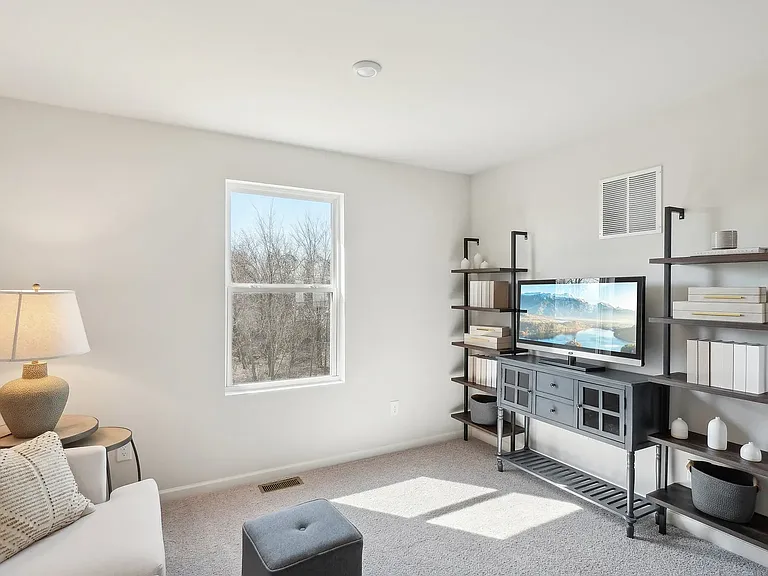 114 Katsura Way — Photo 10