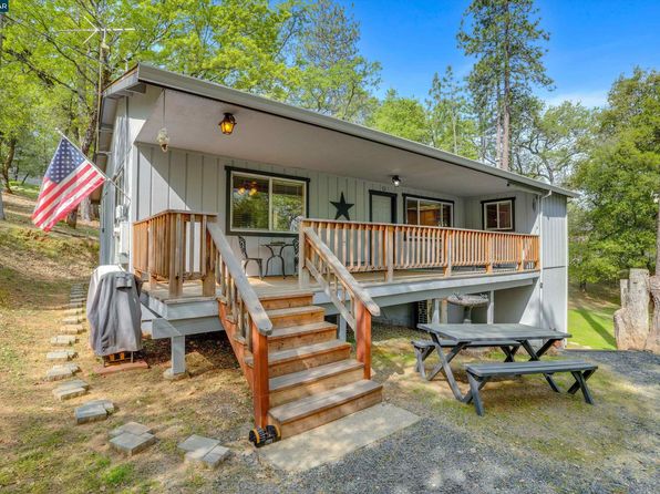 18996 Digger Pine St, Groveland, CA 95321