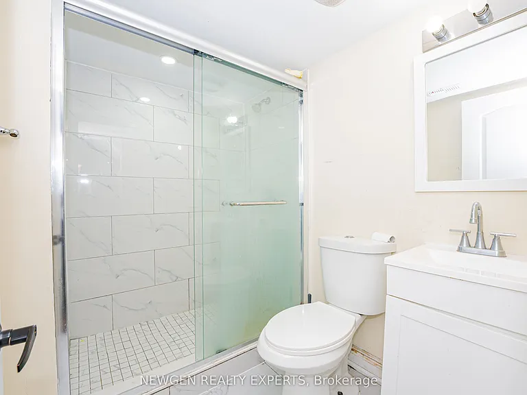 19 Boat St — Photo 15