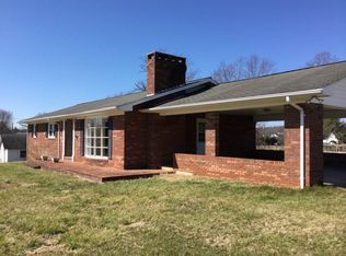 380 Cricket Clubhouse Rd, North Wilkesboro, NC 28659