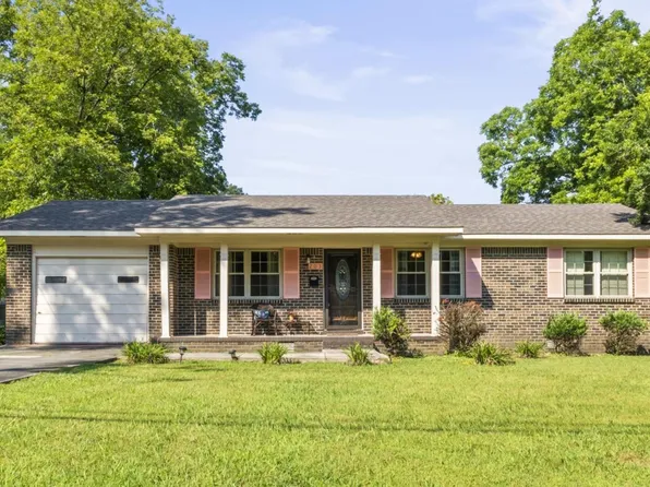 203 Morrow St NE, Hartselle, AL 35640