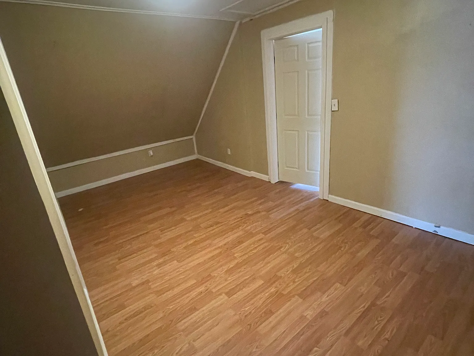 3 bed, 1500 sqft, $1,650 — Photo 4