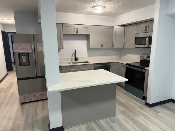 4911 W Saint Paul Ave, Lincoln, NE 68524